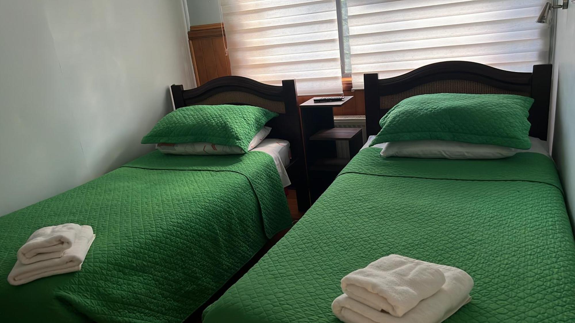 Hostal Victoria 蓬塔阿雷纳斯 外观 照片